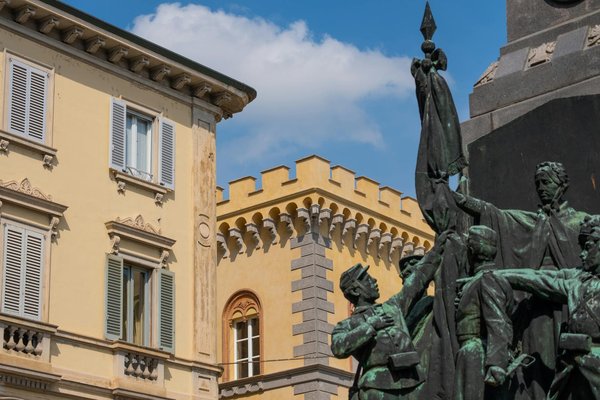 Comment organiser un camping pour une expédition de randonnée en région de dunes de sable?